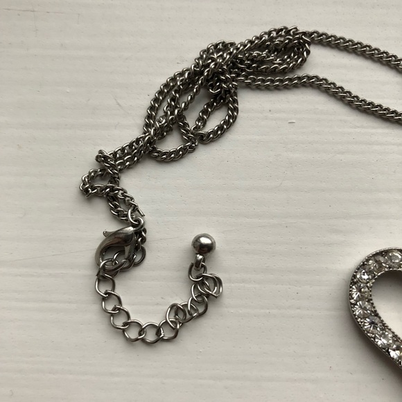 Silver & diamond heart cutout pendant necklace - Picture 3 of 7